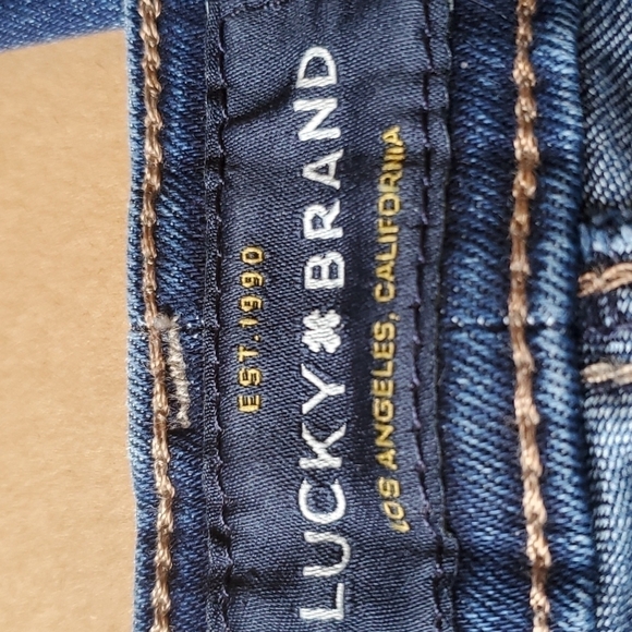 Lucky Brand distressed ankle jeans size 0/25 straight leg preowned - Picture 2 of 11
